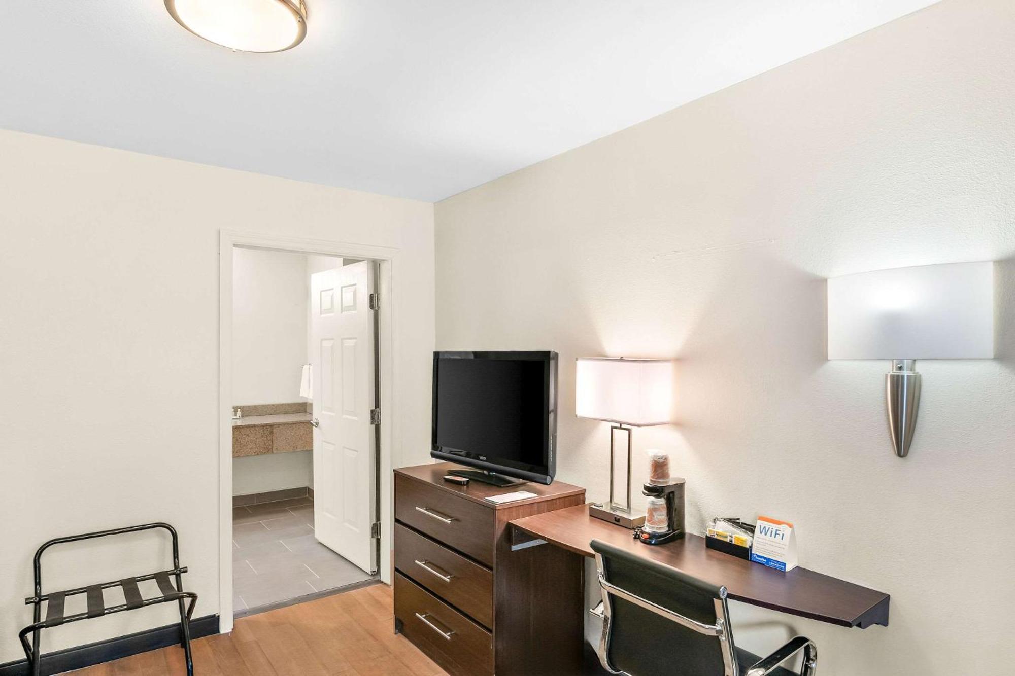 Quality Inn Queensbury Ngoại thất bức ảnh